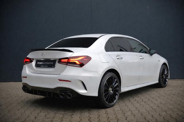 Mercedes-Benz A-KLASSE 180 Business Solution AMG | Stoelverwarming | Camera | Ambiance Verlichting | Keyless | Apple Carplay | Navigatie | Cruise Control |
