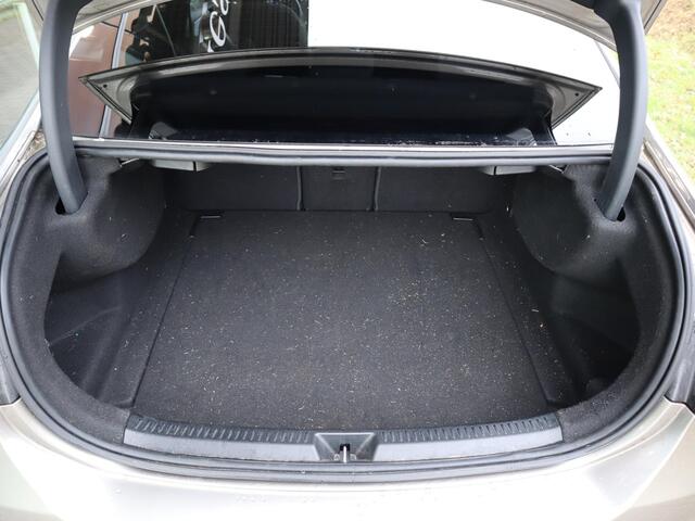 Mercedes-Benz A-KLASSE 180 Business Solution AMG