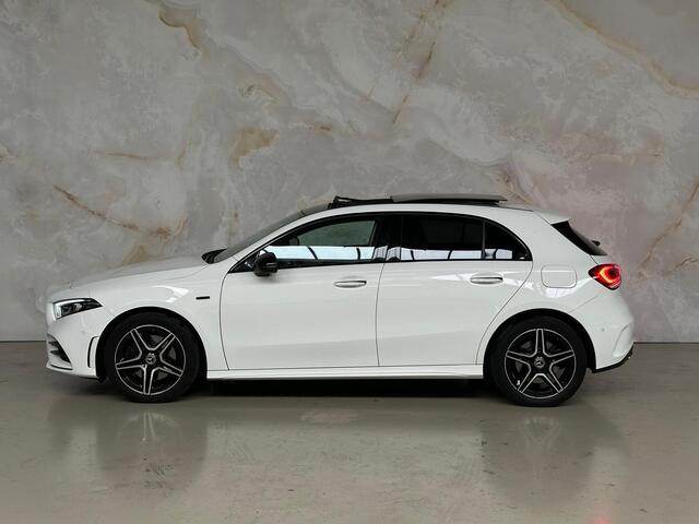 Mercedes-Benz A-KLASSE 250 e AMG Line / Pano / Memory / sfeer /