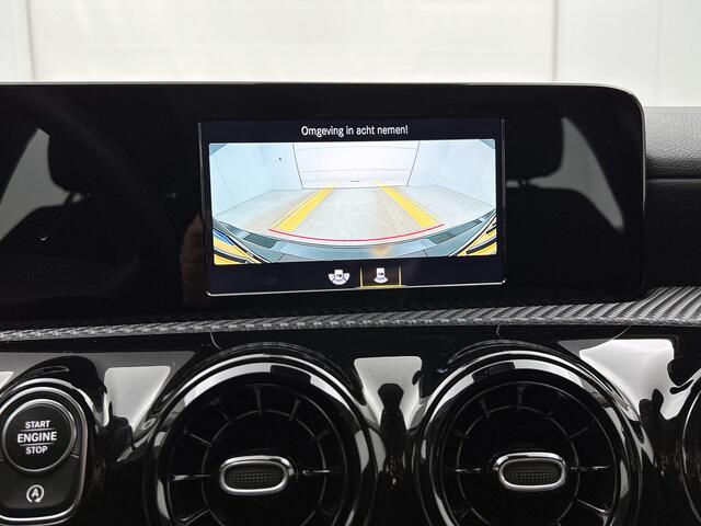 Mercedes-Benz A-KLASSE 180 Achteruitrijcamera | Licht- en zicht pakket | Lichtmetalen Velgen. Inclusief 24 maanden Mercedes-Benz Certified garantie voor Europa.