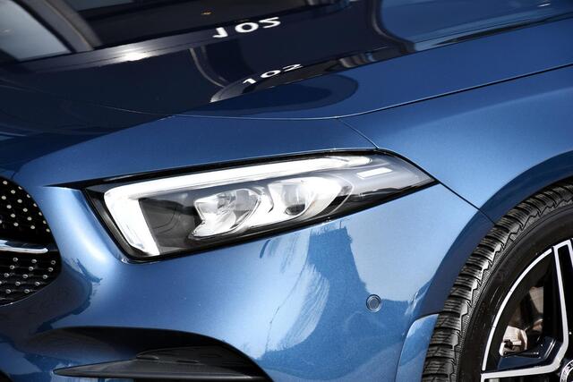 Mercedes-Benz A-KLASSE 180 Business Solution AMG Panoramadak Sfeerverlichting