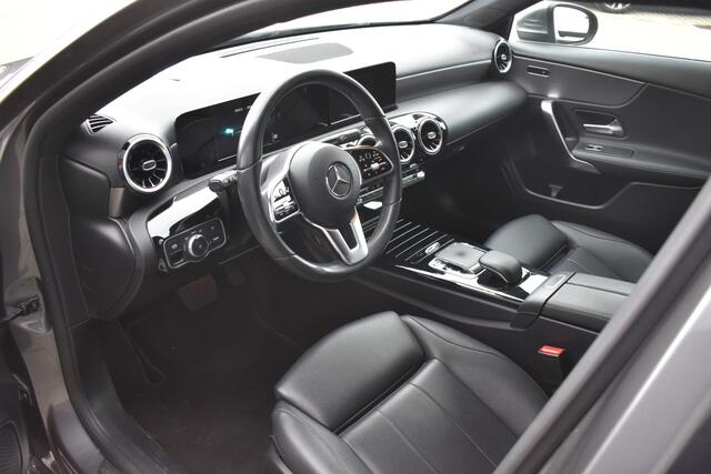 Mercedes-Benz A-KLASSE 180 d Premium Plus