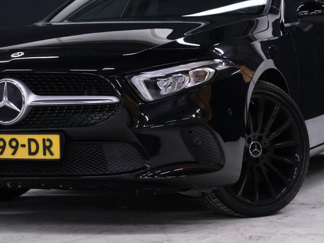 Mercedes-Benz A-KLASSE 250 e Business Solution Luxury Limited [TREKHAAK, CRUISE CONTROL, SFEERVERLICHTING, BLUETOOTH TELEFOON, ACHTERUITRIJCAMERA, PDC V+A, STOELVERWARMING, NIEUWSTAAT]