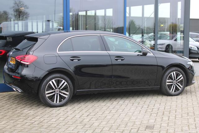 Mercedes-Benz A-KLASSE 250e AUT8 Advantage TREKHAAK CAMERA STUURWIELVERWARMING NAVI DAB