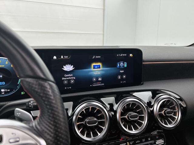 Mercedes-Benz A-KLASSE 250 e AMG Plug-In Hybride | Panoramdak | 360° camera | Nightpakket | Multibeam | Inclusief 24 maanden MB Certified garantie voor Europa.
