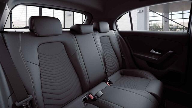 Mercedes-Benz A-KLASSE 160 Advantage | Style pakket | LED koplampen | Widescreen |