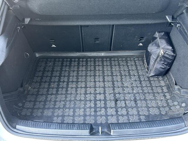 Mercedes-Benz A-KLASSE 180 Business Solution AMG | Panoramadak | Navigatie | Camera | Climate Control |