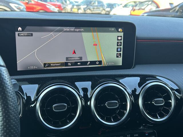 Mercedes-Benz A-KLASSE 180 Business Solution AMG | Panoramadak | Navigatie | Camera | Climate Control |