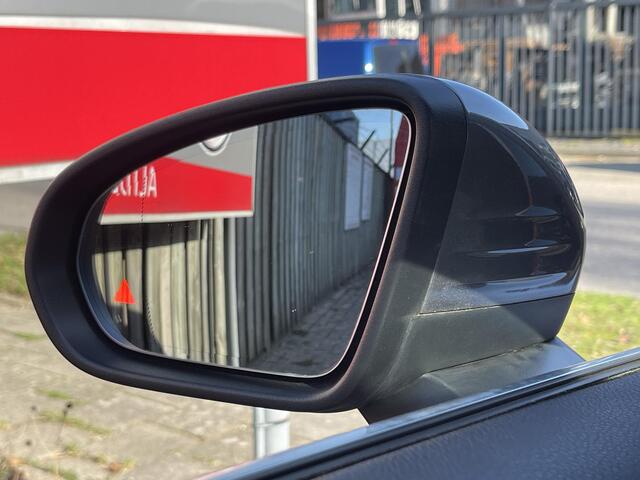 Mercedes-Benz A-KLASSE 250 e 17"/Dodehoek/Camera/PDC v+a/Apple Carplay & Android Auto/DAB/Navigatie/Climate