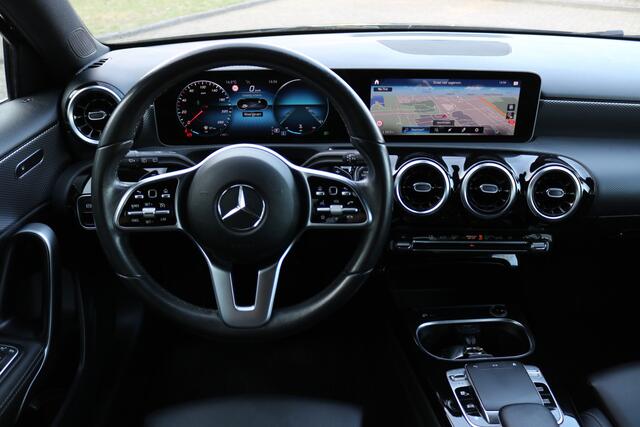 Mercedes-Benz A-KLASSE 220 Autom Xenon Navi Leder Widesreen Ecc 191PK Bj:2019
