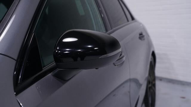 Mercedes-Benz A-KLASSE 250 Premium Plus Panodak Burmester Sound PDC v+a Leder/alcantara Navi