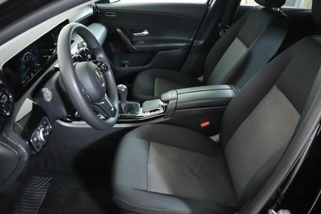 Mercedes-Benz A-KLASSE 180 / Navi / Cruisecontrol / Trekhaak