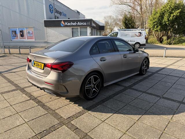 Mercedes-Benz A-KLASSE 180 Aut. AMG Sport | Navi | Camera | Sfeer Verlichting |