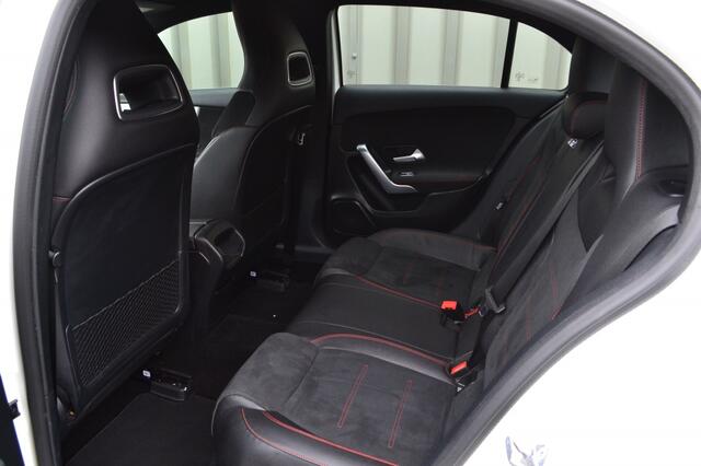 Mercedes-Benz A-KLASSE A250 AMG Line LED/Navi/Widescreen/18'' inch