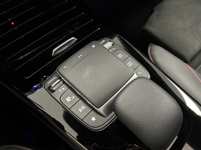 Mercedes-Benz A-KLASSE 250 e AMG Limited | Panoramadak | Camera | Burmester | Elek. stoelen |