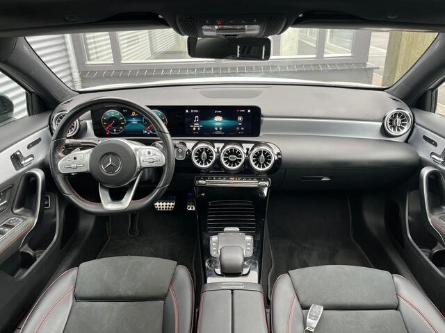 Mercedes-Benz A-KLASSE 180 Business Solution AMG panorama dak night sfeer licht vol vol