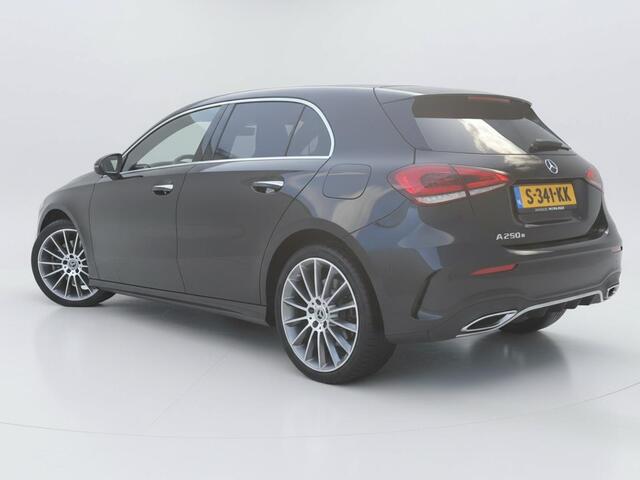 Mercedes-Benz A-KLASSE 250 e AMG-Line | Clima | Cruise | Multimedia/Navi | Pano | Leder | Stoelverwarming | Memory Seats | PDC + 360 Camera |