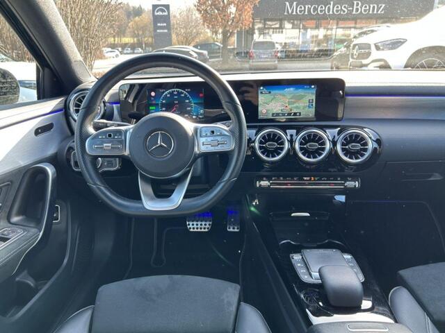 Mercedes-Benz A-KLASSE 250 e Business Solution AMG Limited Camera Trekhaak Wegklapbaar Navi Led Apple Carplay MBUX