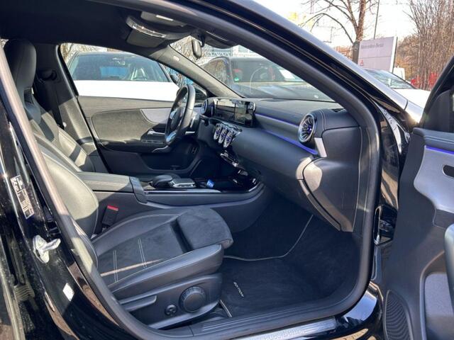 Mercedes-Benz A-KLASSE 250 e Business Solution AMG Limited Camera Trekhaak Wegklapbaar Navi Led Apple Carplay MBUX
