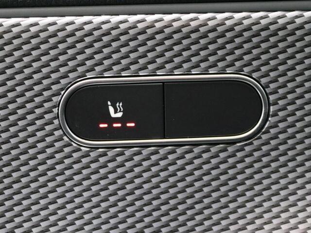 Mercedes-Benz A-KLASSE 160 Business Solution Luxury Ledkoplampen | Sfeerverlichting | Parkeerpakket met achteruitrijcamera |Stoelverwarming voor. Inclusief 24 maanden MB Certified garantie voor Europa.