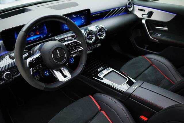 Mercedes-Benz A-KLASSE AMG 35 4MATIC |Bomvoll!|Pano|Kuipstoelen|360Camera|HUD|Memory|ACC|Dodehoek|