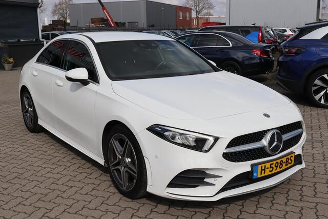 Mercedes-Benz A-KLASSE 180 Business Solution AMG Virtual Cockpit, Navigatie, Cruise control, Camera, Stoelverwarming, Apple Carplay
