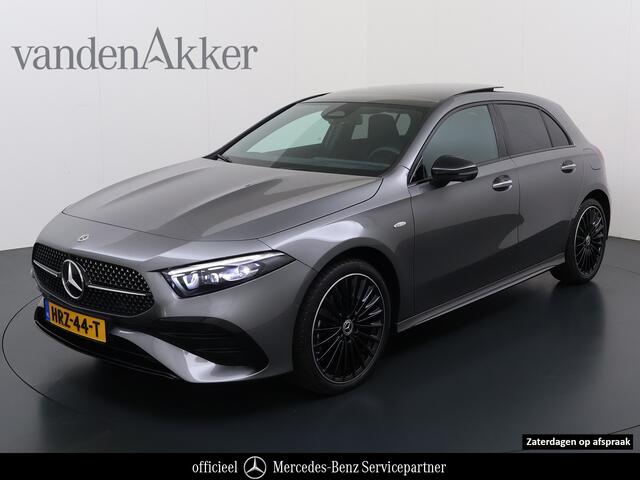 Mercedes-Benz A-KLASSE 250e AMG // istronic // Panoramadak // Headup // 360 Camera // 19" // Carplay // Sfeerverlichting // Nightpakket // Memory