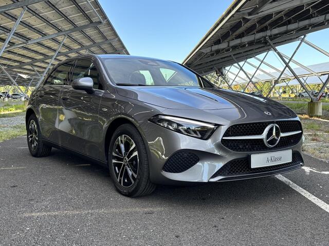 Mercedes-Benz A-KLASSE 250e Business Solution | Led Koplampen | Dodehoekassistent | Achteruitrijcamera | Apple carplay | Stoelverwarming |