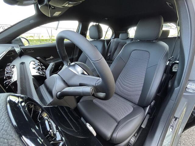 Mercedes-Benz A-KLASSE 250e Business Solution | Led Koplampen | Dodehoekassistent | Achteruitrijcamera | Apple carplay | Stoelverwarming |