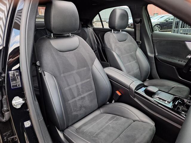 Mercedes-Benz A-KLASSE 200 Business Solution AMG | Edition | Panoramadak | Rijassistentiepakket | Achteruitrijcamera | Memory pakket | Multibeam LED | Stoelverwarming | Keyless-GO