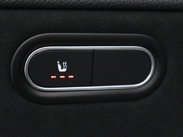 Mercedes-Benz A-KLASSE AMG 35 4Matic Night | Panoramadak | Carplay | Widescreen | Stoelverwarming | Burmester | 360 camera | Sfeerverlichting | Leder/Alcantara | Navigatie