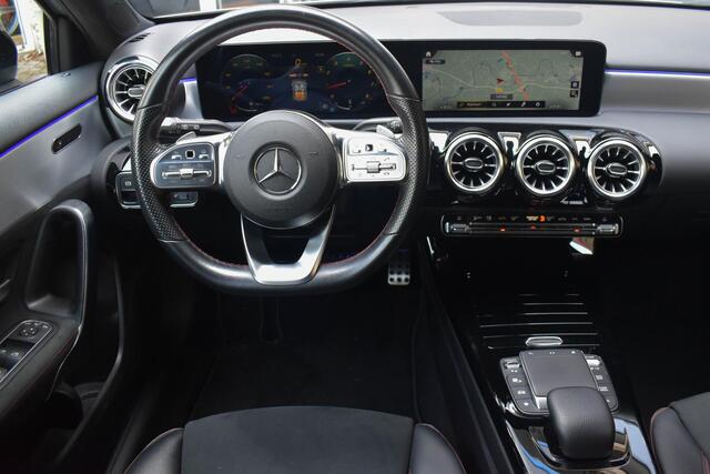 Mercedes-Benz A-KLASSE 180 AMG Pakket Sfeer Stoelverwarming Navi
