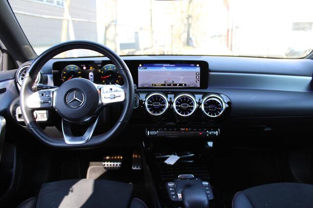 Mercedes-Benz A-KLASSE 180 Business Solution AMG Night Pakket - LED -