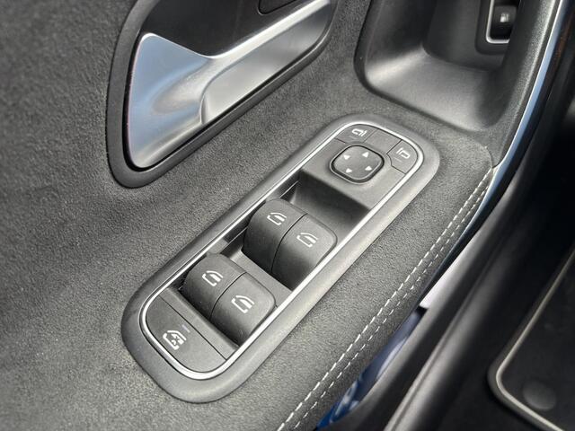Mercedes-Benz A-KLASSE 250 e AMG Line | 218pk | Stoelverwarming | Achteruitrijcamera
