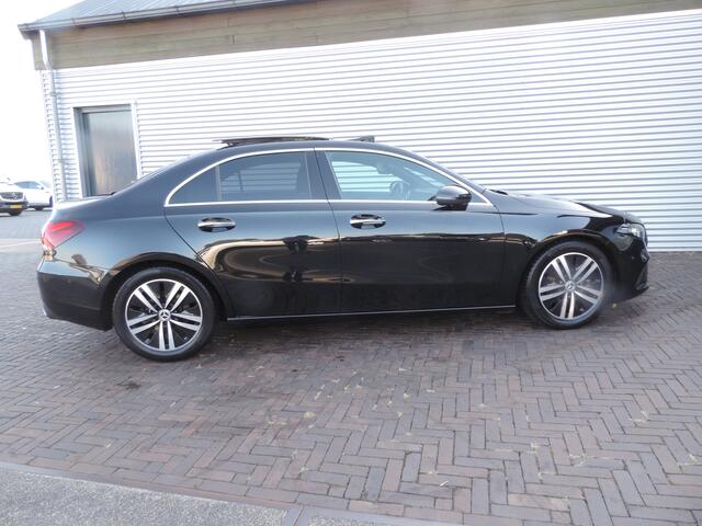 Mercedes-Benz A-KLASSE 200 Business Solution Luxury panoramadak sfeer licht