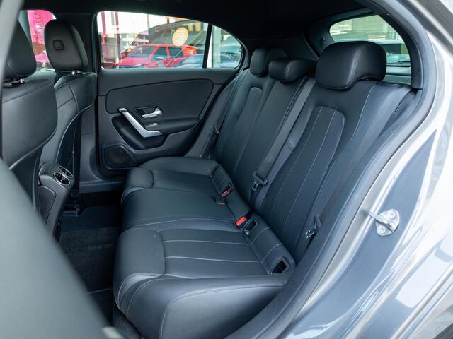 Mercedes-Benz A-KLASSE Hatchback 180 Business Solution Luxury Trekhaak