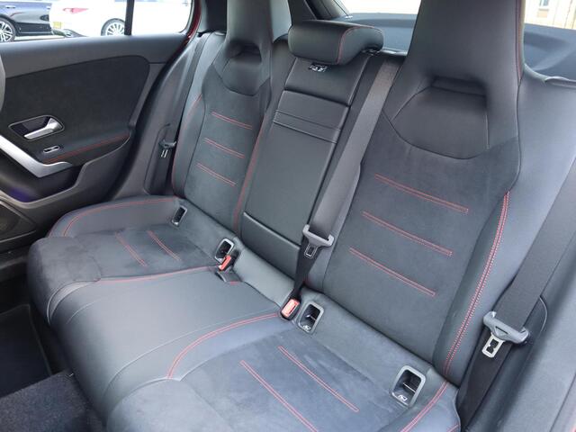 Mercedes-Benz A-KLASSE 180 Business Solution AMG