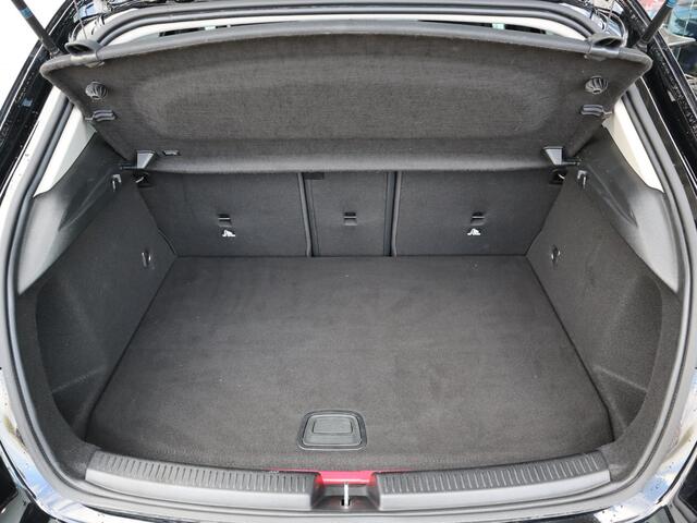 Mercedes-Benz A-KLASSE 250 e Luxury Line