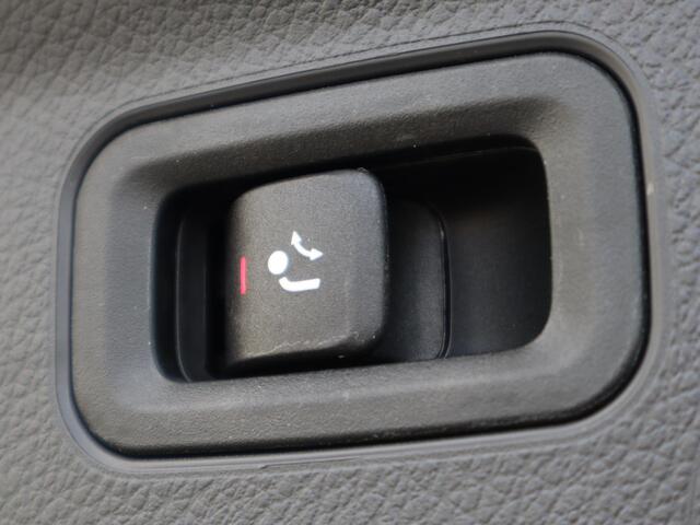 Mercedes-Benz A-KLASSE 250 e Luxury Line