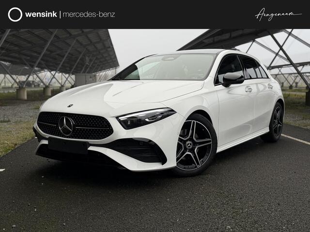 Mercedes-Benz A-KLASSE 180 Business Solution AMG | Night | Panoramadak | Sfeerverlichting | Stoelverwarming | Parkeercamera |