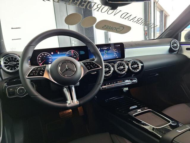 Mercedes-Benz A-KLASSE 250 e | Panoramadak