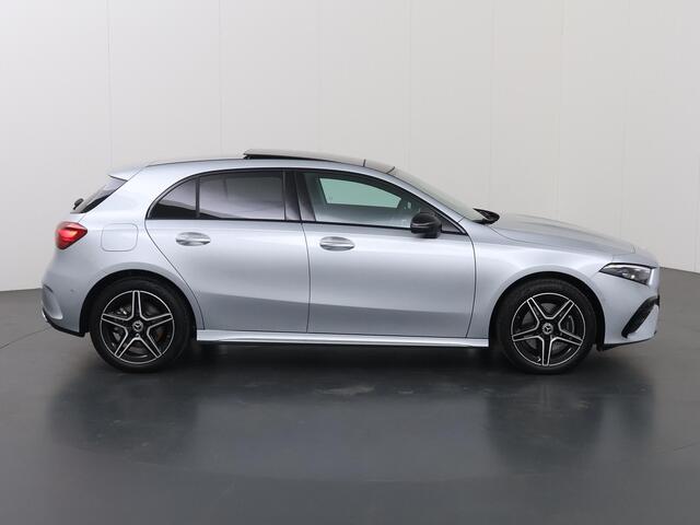 Mercedes-Benz A-KLASSE 250e Business Solution AMG | Panoramaschuifdak | Stoelverwarming | Achteruitrijcamera | MULTIBEAM LED | Nightpakket |