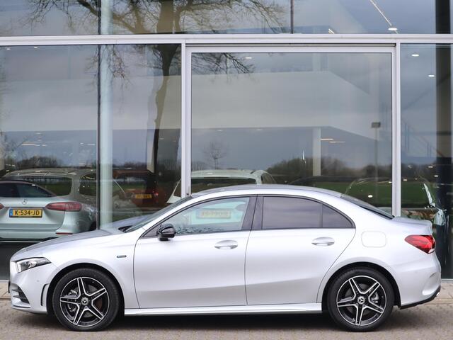 Mercedes-Benz A-KLASSE 250 e AMG Line