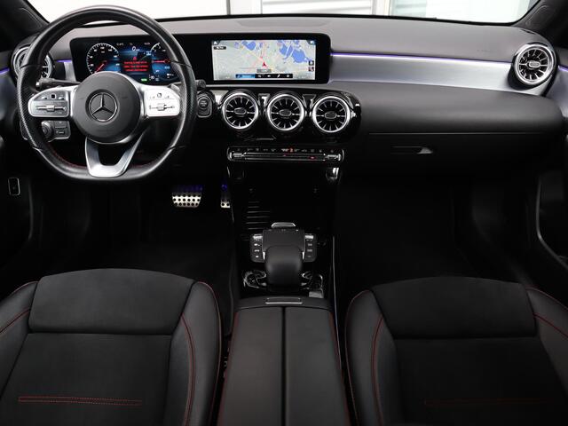 Mercedes-Benz A-KLASSE 250 e AMG Line