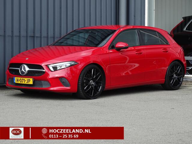 Mercedes-Benz A-KLASSE 200 Business Solution Plus Upgrade | Camera | LED | 19"