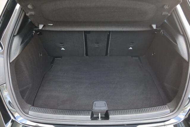 Mercedes-Benz A-KLASSE 180 Business Solution AMG NL-Auto!! Panoramadak I Led verlichting