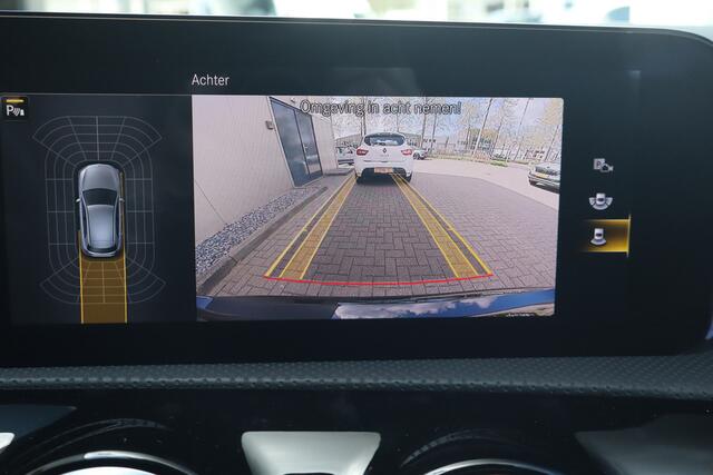 Mercedes-Benz A-KLASSE 180 Business Solution AMG NL-Auto!! Panoramadak I Led verlichting