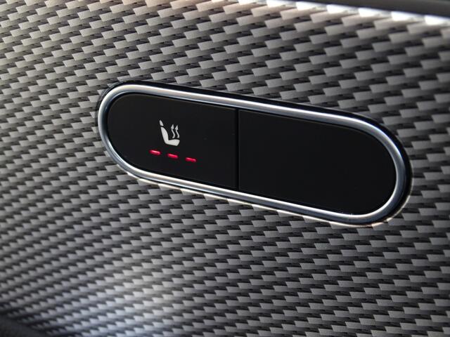 Mercedes-Benz A-KLASSE 180 d automaat / Bns Sol. Lux. / AMG / LED *NAP*