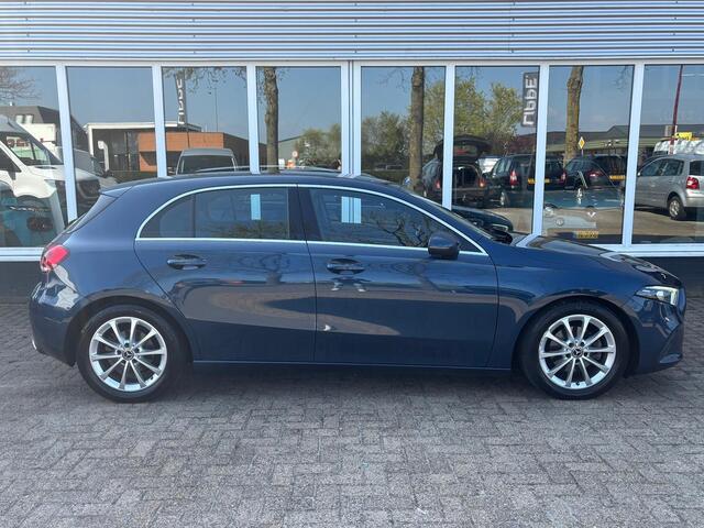 Mercedes-Benz A-KLASSE 160 Business Solution Luxury | Sfeerverlichting | Mbux | Leer | Stoelverwarming