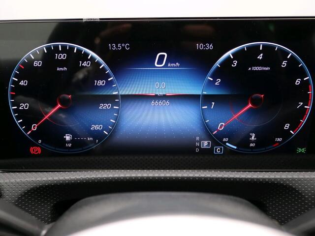 Mercedes-Benz A-KLASSE 180 Business Solution Ledkoplampen | Stoelverwarming | Parkeerpakket met achteruitrijcamera | Sfeerverlichting. Inclusief 24 maanden Mercedes-Benz Certified garantie voor Europa.